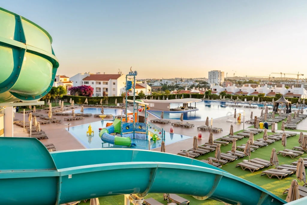 Safe Fun en el Algarve, Safe Fun in the Algarve